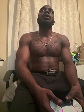 Bigpapiq Show in webcam