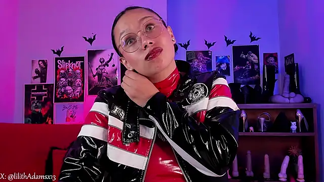 Chat XXX en directo de lilith-deveraux