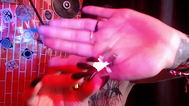 freyjalodbrok's Live XXX Chat