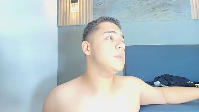 Chat +18 de Erick_craig ao vivo