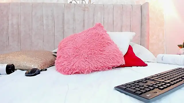 Chat XXX ao vivo de thamiina_