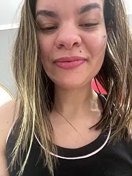 Zyrella élő XXX-chatje