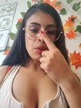 Chatroom XXX en direct de Astrid--