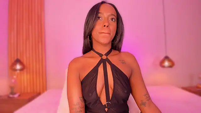 XXX chat uživo modela EmilyHaan