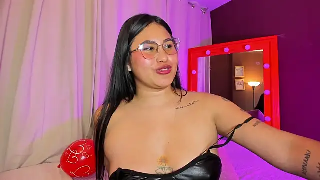 XXX chat uživo modela Little_Ivy