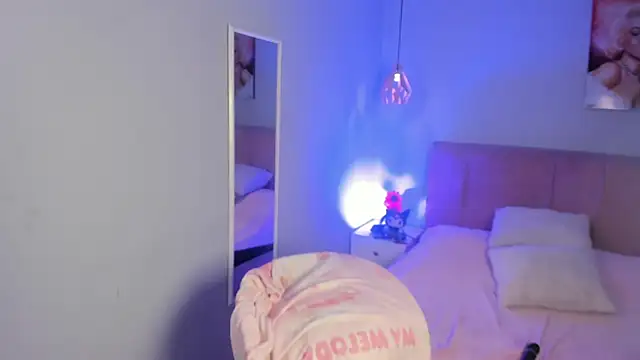 ela_petit Live XXX-Chat