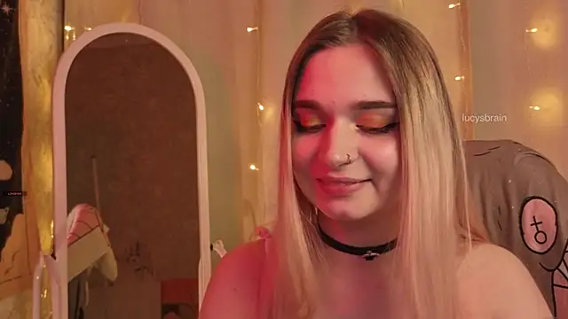 lucylucious Live XXX Chat