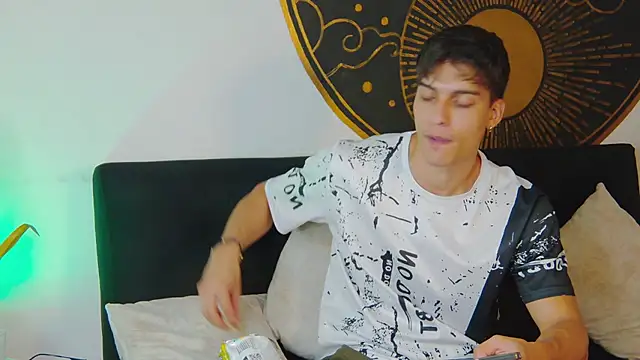 AlessioVitale Show Webcam