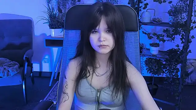 Elainebeness Adlı Modelin Canlı XXX Sohbeti