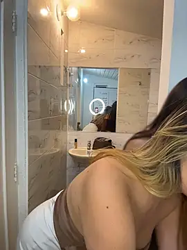 Antonella_Julieta Webcam Show