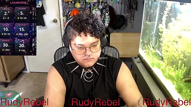 XXX chat uživo modela RudyRebel
