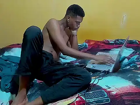 aunstin_farid1 élő XXX-chatje