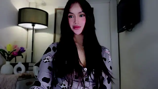 Anna_HollyDoll Adlı Modelin Canlı XXX Sohbeti