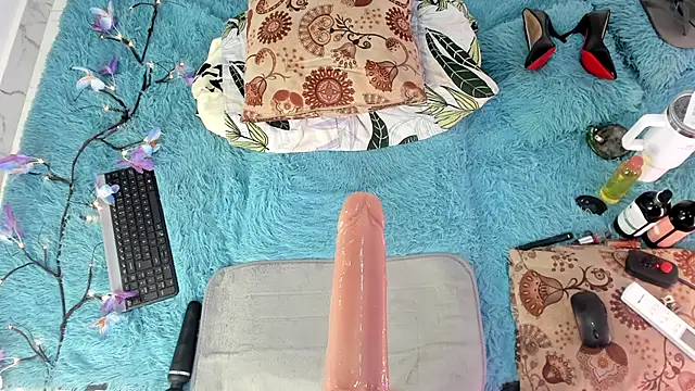 Chat +18 de Eilin_clio ao vivo