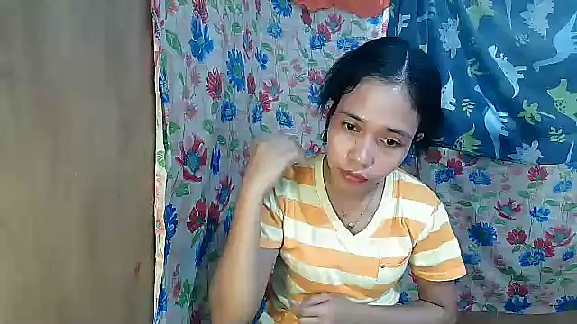 PinaySkinnyGirl 现场XXX聊天