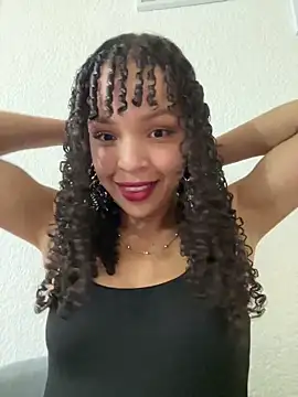 Chat XXX en directo de Yasmin777_