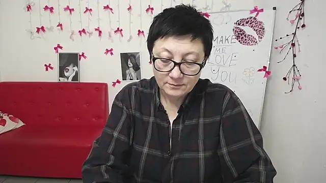 EmilyL0ven Live XXX chat