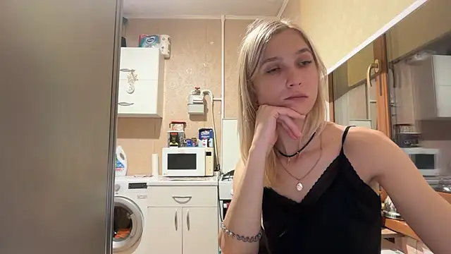 AngelJeni Chat XXX in diretta