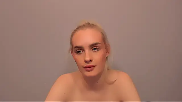 OliviaKisss: απευθείας συνομιλία ΧΧΧ