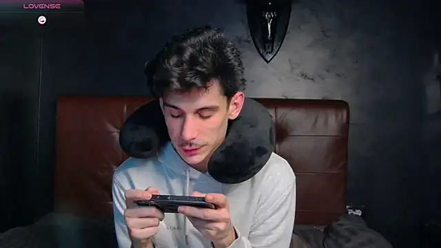 DanielCrush1: απευθείας συνομιλία ΧΧΧ