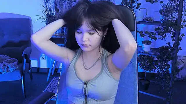 ElainebenessのライブXXXチャット