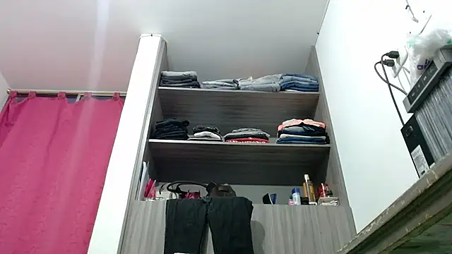 Chat XXX Live nicolle_milf1978