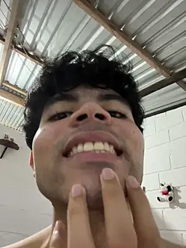 Axel-Mejia Chat XXX in diretta