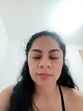 luna_pinky Adlı Modelin Canlı XXX Sohbeti