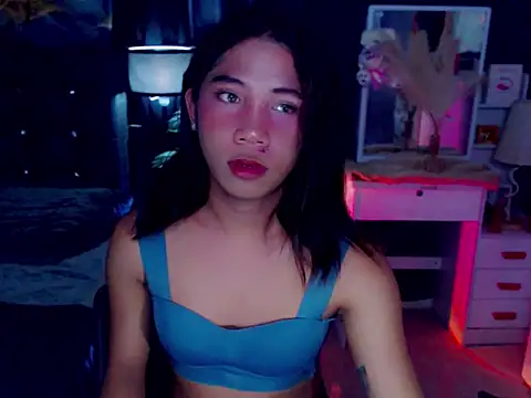 Eacakes: вебкам-шоу