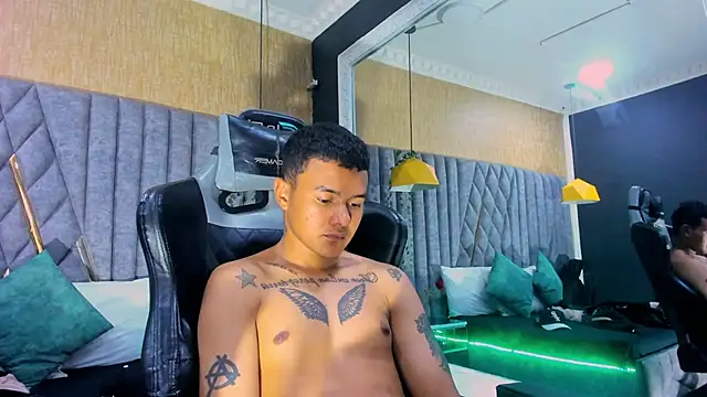 TylerGandi Webcam show