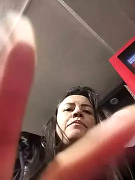 karlagiraldo198 Adlı Modelin Canlı XXX Sohbeti