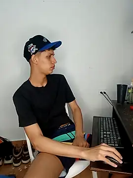 Alayn_sexy_ayes live XXX chat