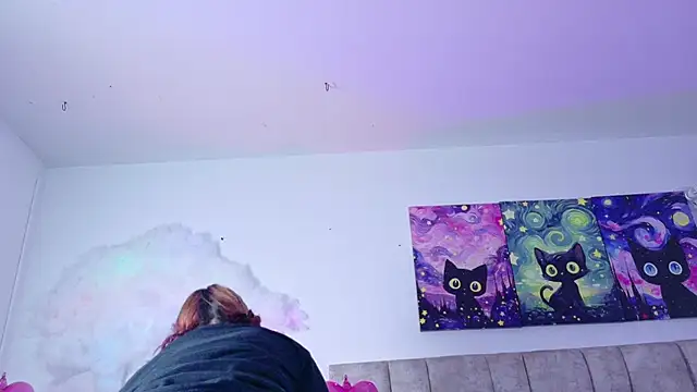 MiiaBlumm_ webkamerás műsora