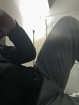 makeherfeelg élő XXX-chatje