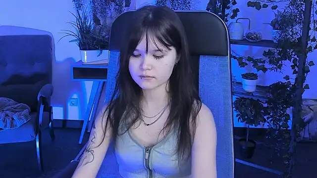 Elainebeness 现场XXX聊天