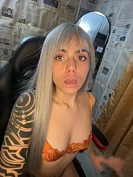 i_am_nina_ লাইভ XXX চ্যাট