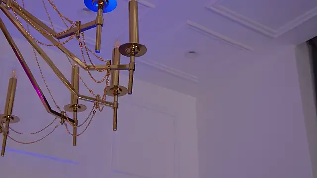 XXX chat uživo modela RemyLoon