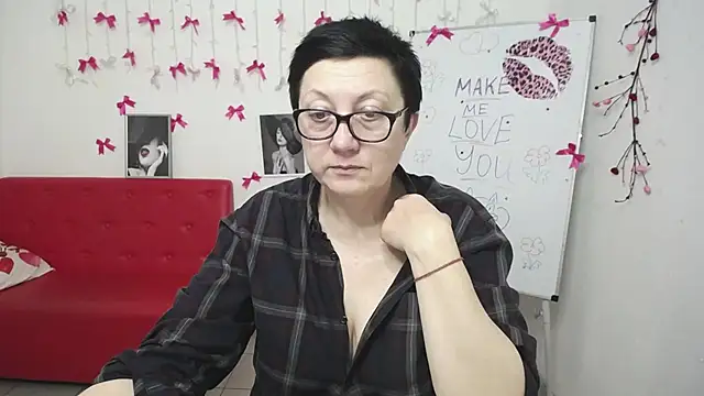 Chatroom XXX en direct de EmilyL0ve