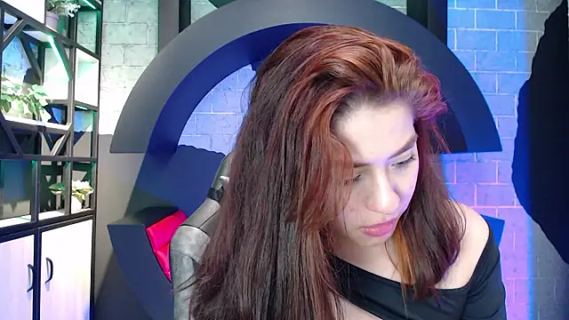 XXX chat uživo modela EmilyReddoll