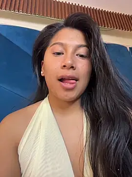 LinnaGardenia Chat XXX in diretta