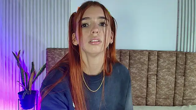 Alana_333 网络视讯表演