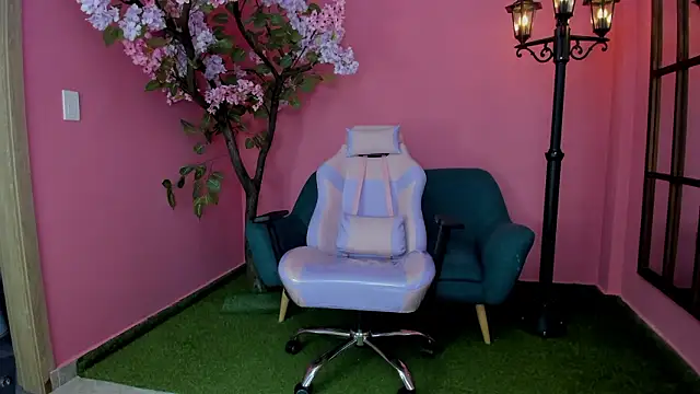 ArohomLester: онлайн-секс-чат