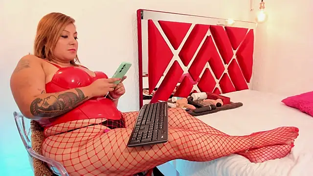 emma_jewl Adlı Modelin Canlı XXX Sohbeti