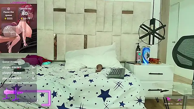 Онлайн чат XXX Sara_BigAss-