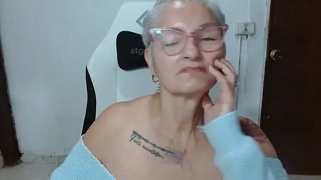 Chat XXX ao vivo de bety-cum2