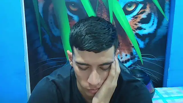 DEIBY_BABY Adlı Modelin Canlı XXX Sohbeti