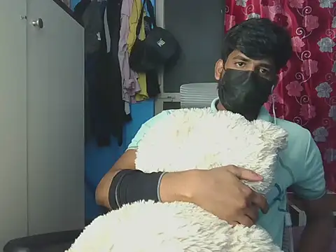 Pokazy przed kamerką – GreekCulture_Guy