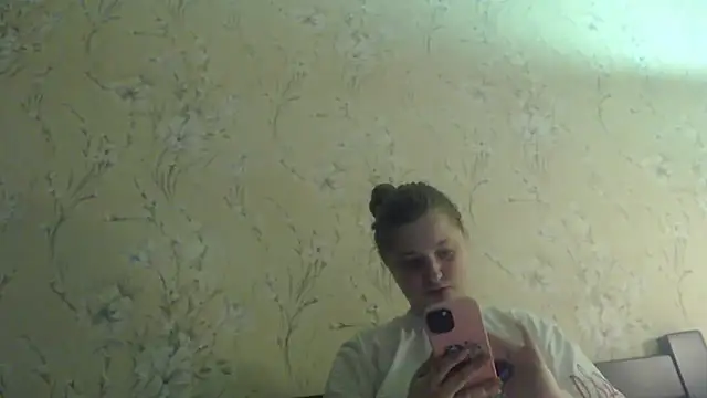 XXX chat uživo modela kila_lo