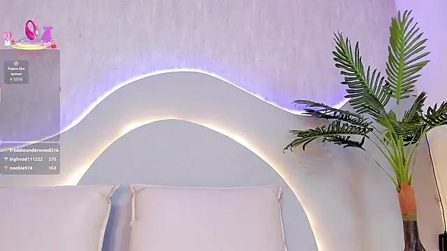 Chat +18 de CannelaSmith ao vivo