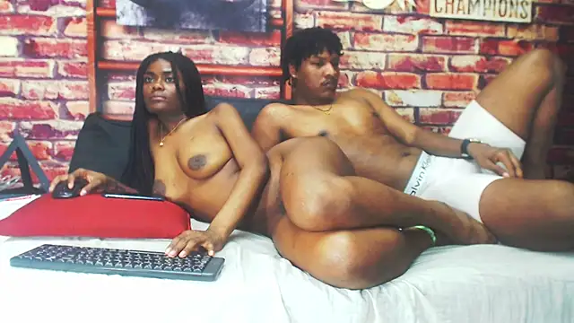 BlackAndAxeln Live XXX chat